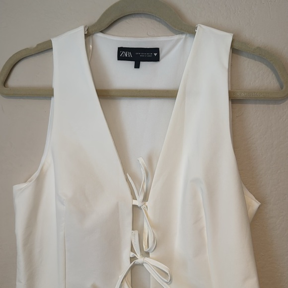 Zara Tie Front Sleeveless Top - Picture 2 of 5